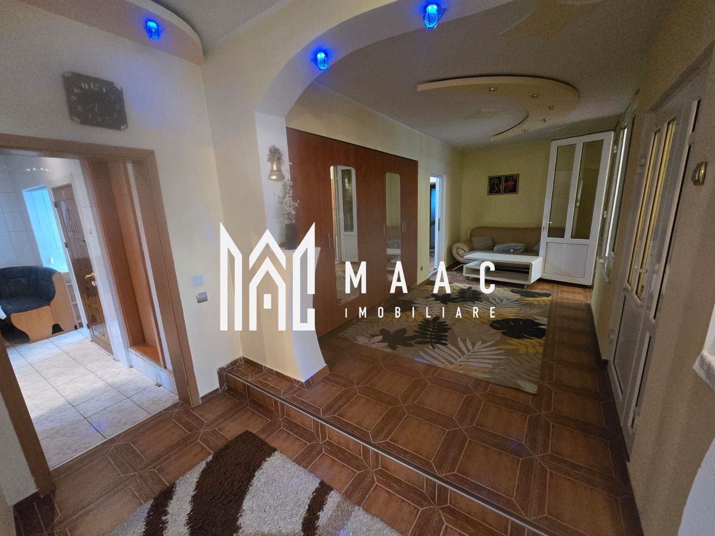 Casa de vanzare 2 apartamente separate garaj si curte zona piata Cluj - Poză 3