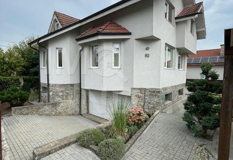 Vânzare casă Gheorgheni,  293 mp utili, 500 mp teren - Poză 1