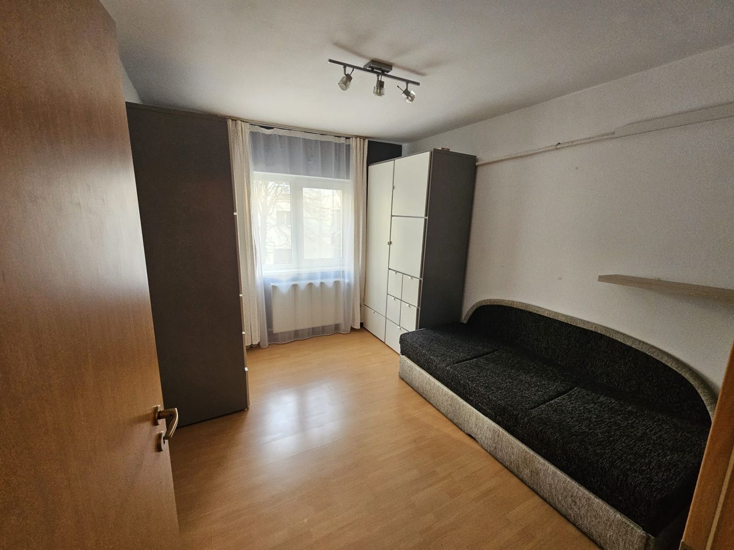 Soarelui-Gen 30 | 3 Camere |  Decomandat | Etaj 1 | 2 Băi | Centrală Proprie - Poză 12