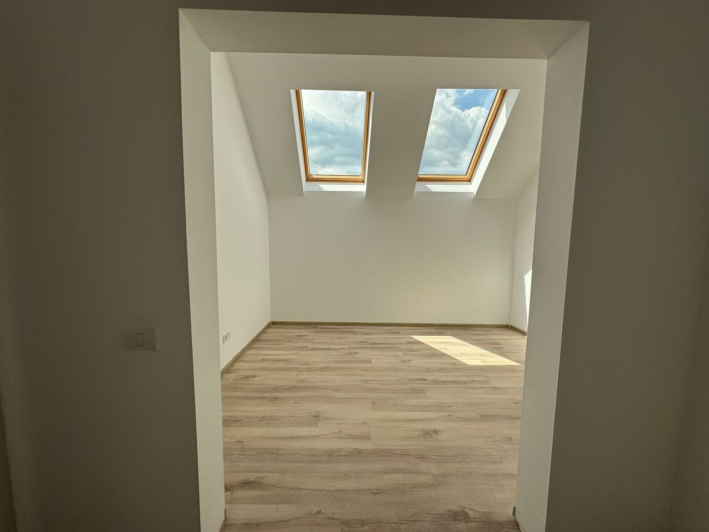 SENZATIONAL! Apartament 4 Camere Decomandate si Terasa  - Berceni - Poză 15