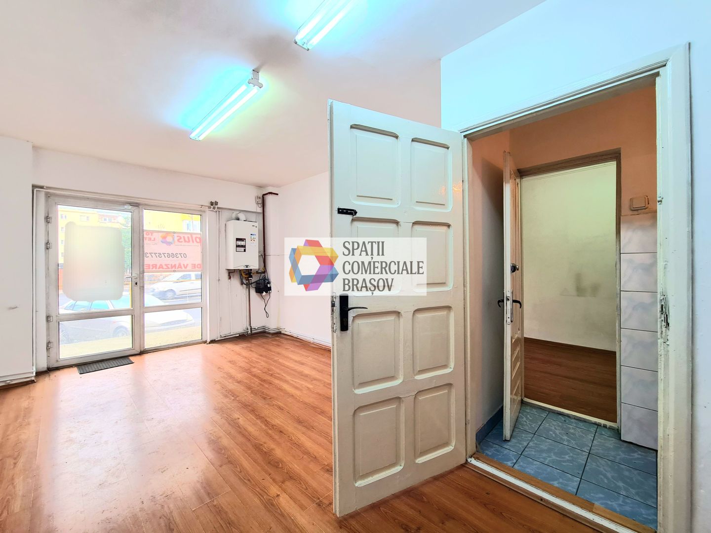 Spatiu comercial de vânzare cu vad Brașov - 57 mp # plus-imo.ro - Poză 3