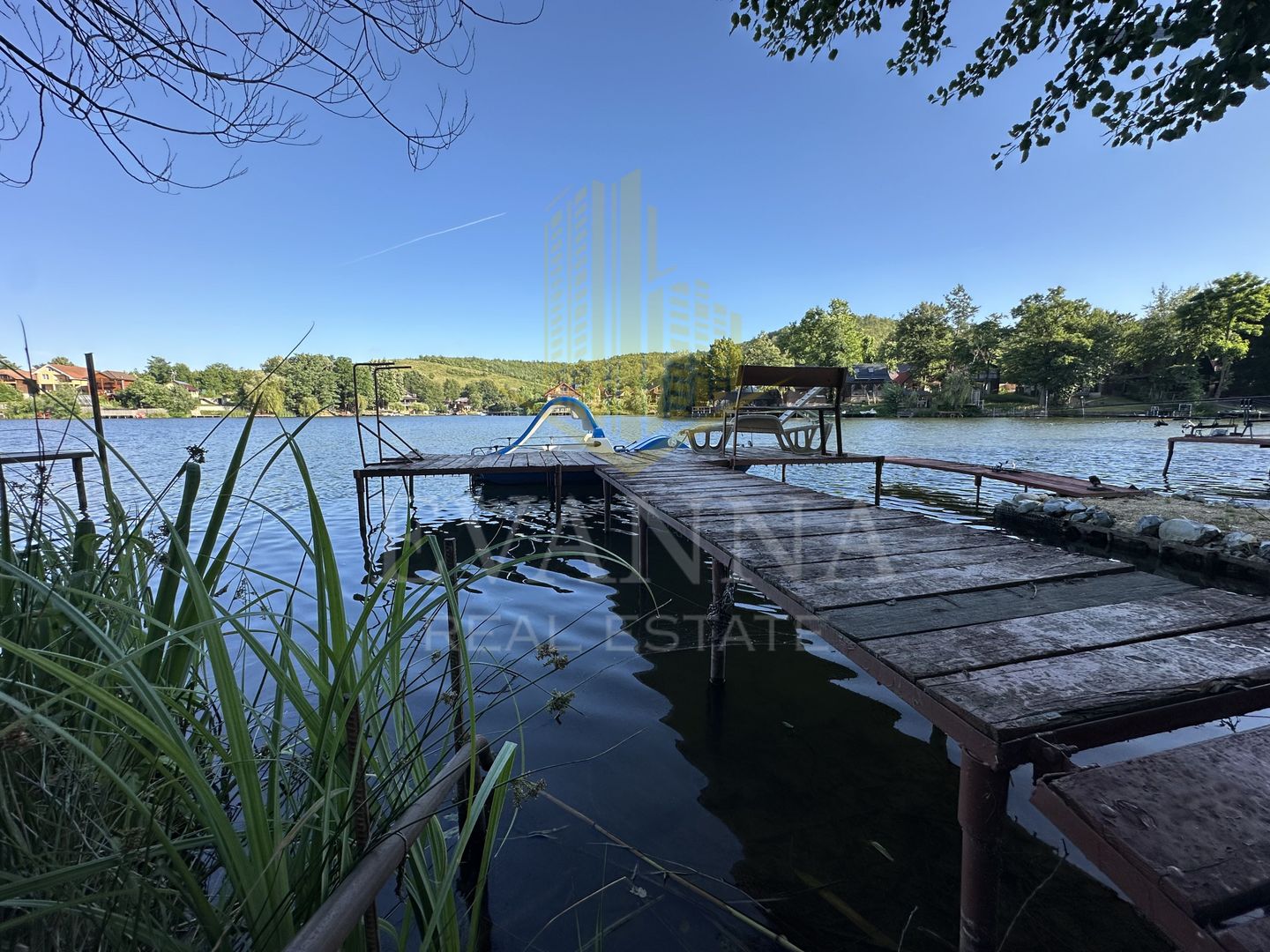Cabana de vanzare - Lacul Mujdeni - Poză 1