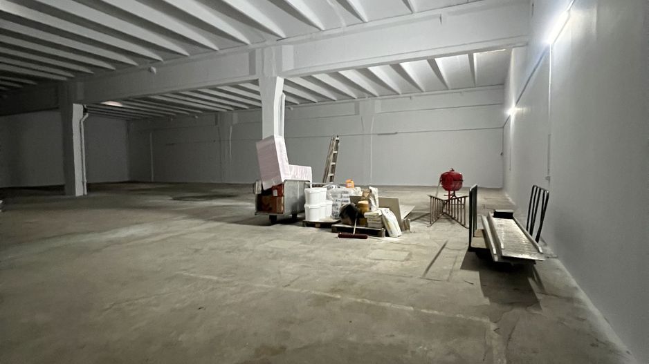 Hala 880 mp în oraș pentru diverse activități recreative - Poză 2