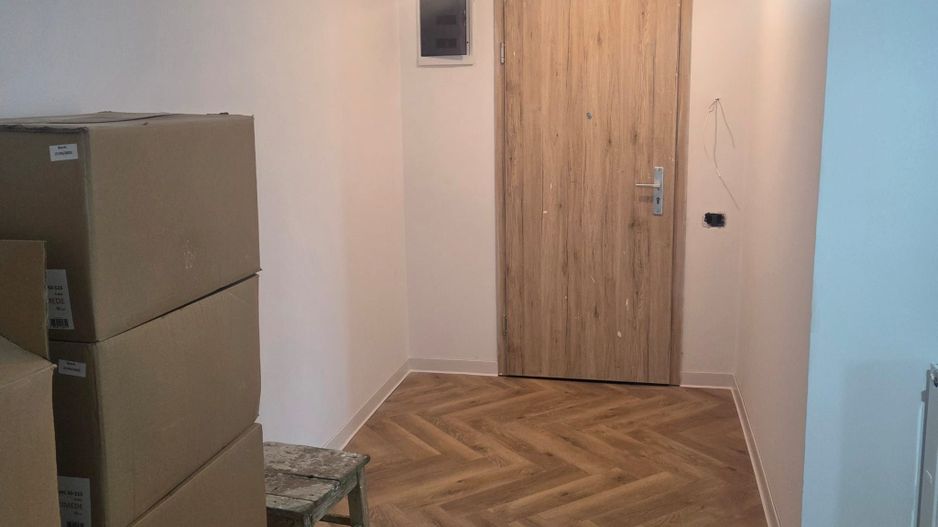 Apartament  2 camere Tractoru ,bloc nou! - Poză 1
