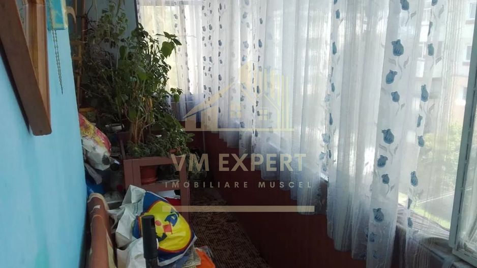 APARTAMENT  3 CAMERE,  ETAJ 4, SUPRAFATA 73 MP, CAMPULUNG, ZONA VISOI - Poză 3