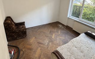 Apartament 3 camere Tractorul, ideal pentru renovare și personalizare - Poză 2