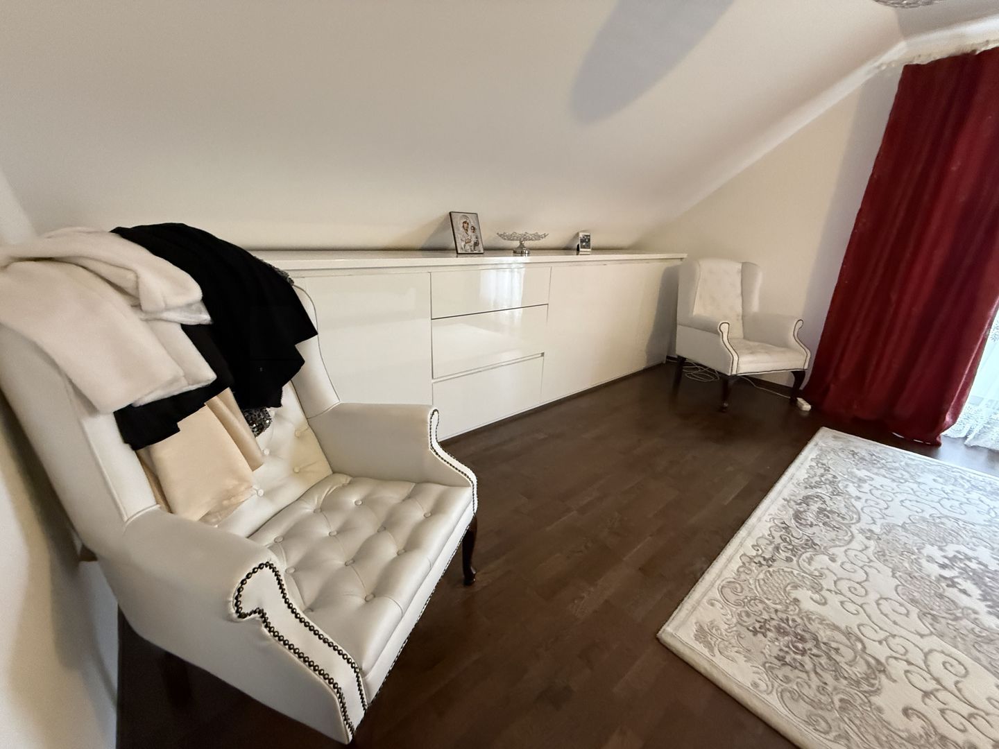 Casă 4 dormitoare | 230 MP | Central | Mobilată & Utilată | 280.000 € - Poză 44