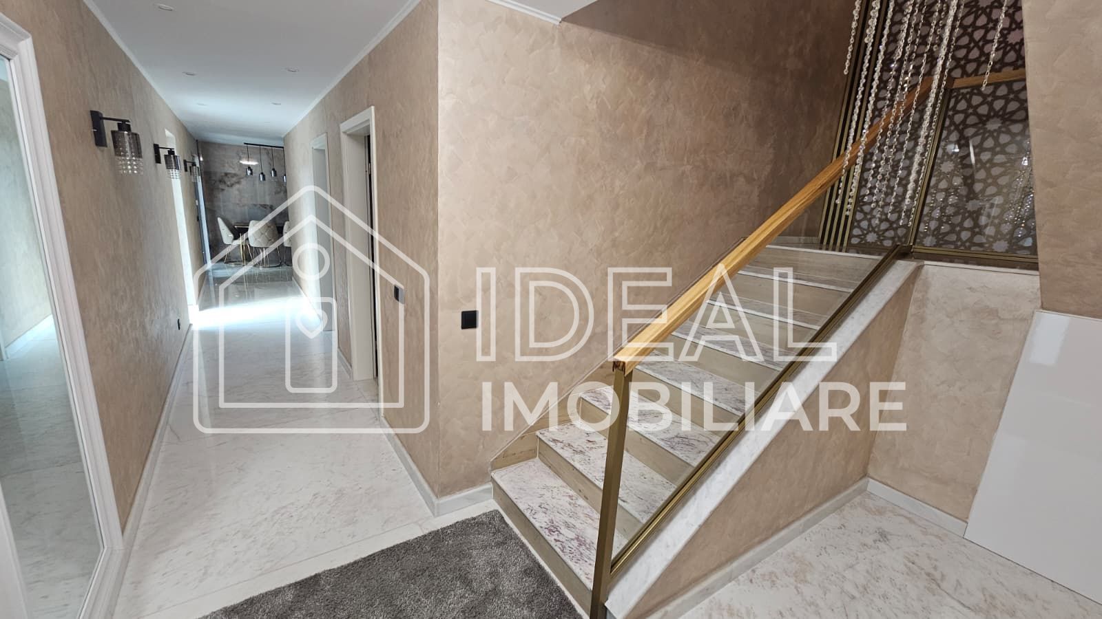 Casa Individuala cu 4 camere, de inchiriat, zona Lupeni - Poză 3