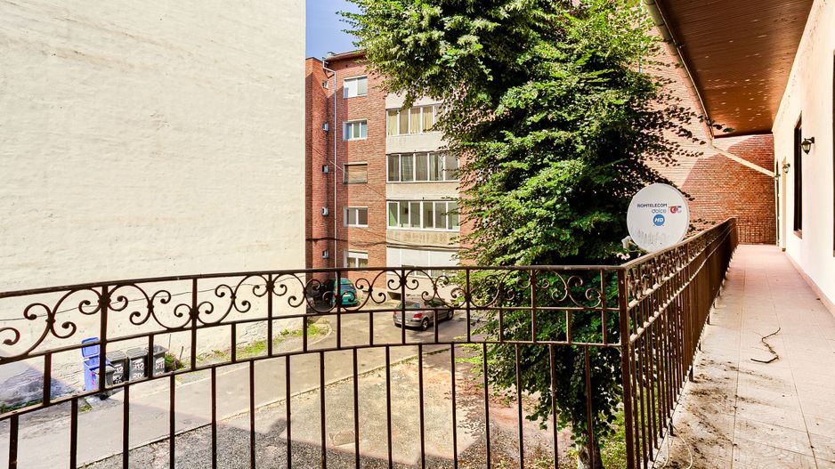 Rezervat Apartament spațios cu vedere la Bulevardul Revoluției Arad - Poză 8