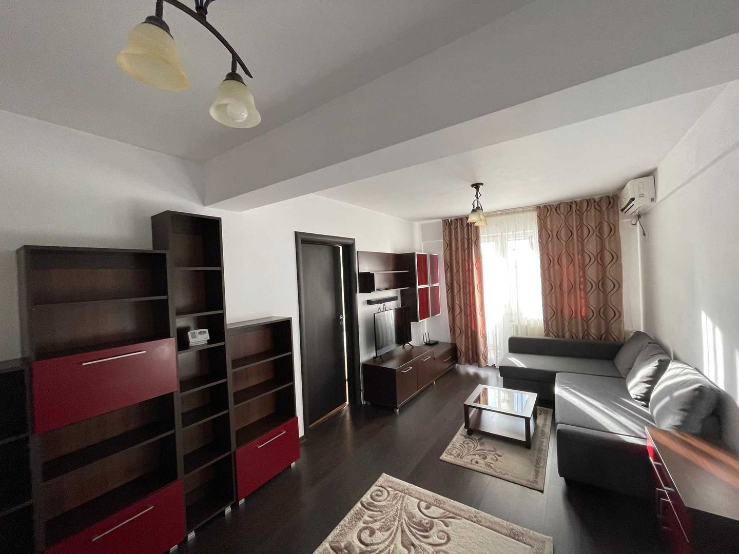 Închiriez apartament 2 camere, Mihai Bravu, centrală proprie - Poză 1