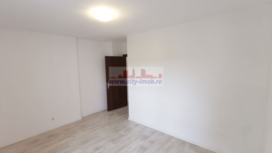 Vanzare Apartament 4 camere Baneasa - Poză 10