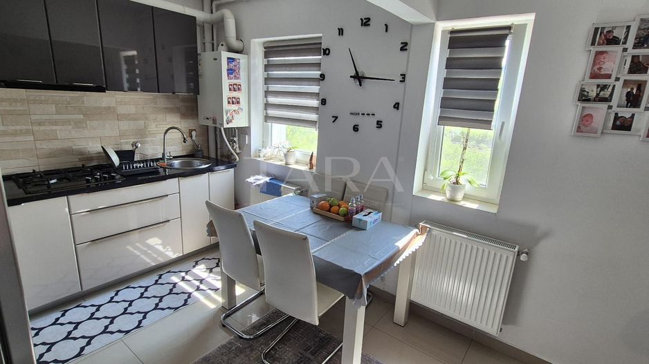 Apartament cu 2 camere de vanzare in zona centrala - Poză 4