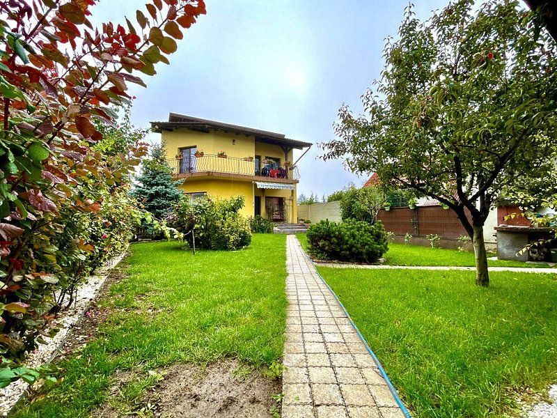 Design clasic, pozitie centrală - casă  în Dumbrăvita - Poză 21