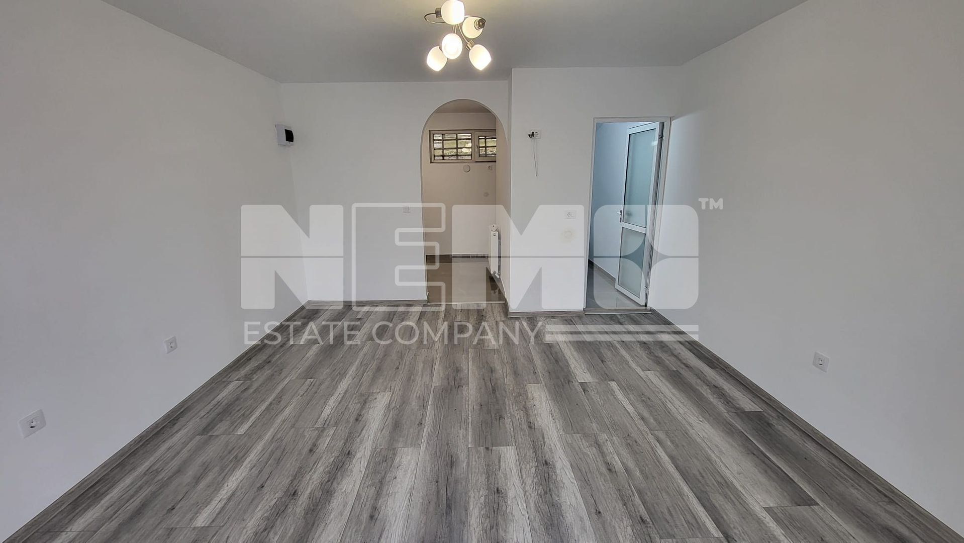 GARSONIERA CENTRU I PARCARE PRIVATA I 29.3mp I SUCEAVA I 51500euro - Poză 1