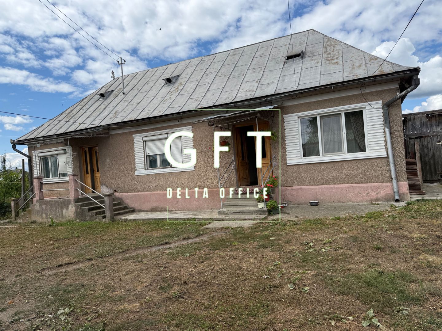 Casă de vânzare în URIU - 1400 mp teren . - Poză 9