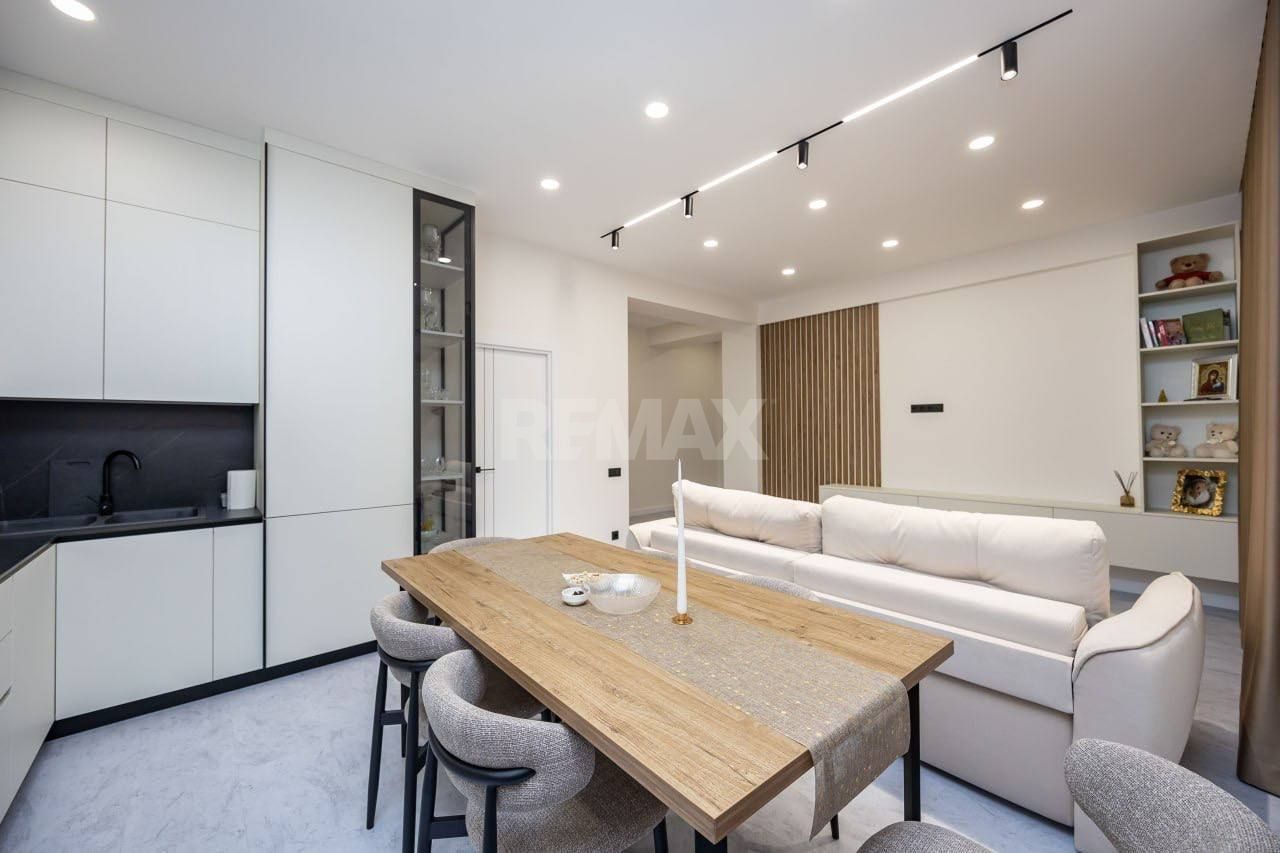 Penthouse de Lux cu Terasă și Priveliște Panoramică - Poză 3