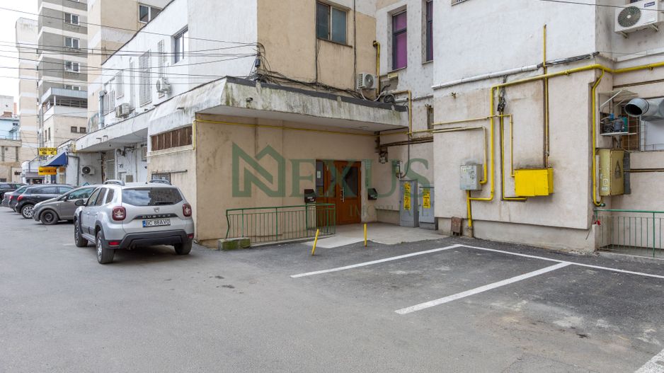 Apartament 3 camere de vânzare, Ultracentral, Bacău - Poză 27