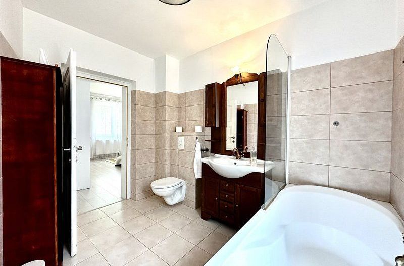 Închiriere casă cu grădină și șemineu în Timișoara – Stil și confort! - Poză 35