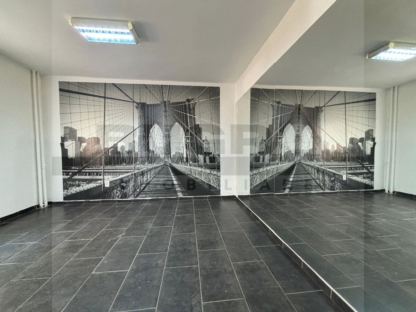 Spatiu de birou, 2 cai acces, terasa, zona Big - Poză 2