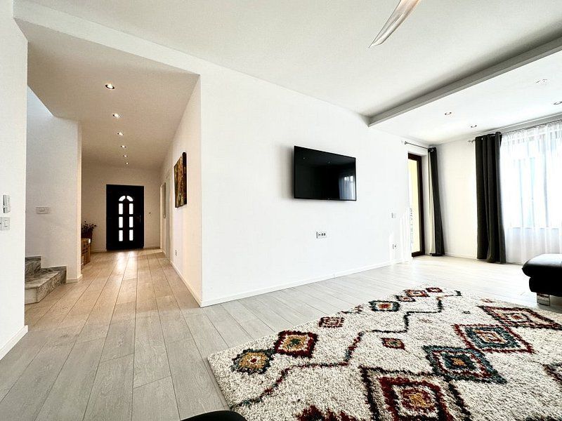 Prima inchiriere - suprafață generoasa -Dumbravita - Poză 5