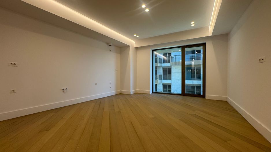 3 CAMERE || CORTINA 126 || EROUIANCU NICOLAE - Poză 1