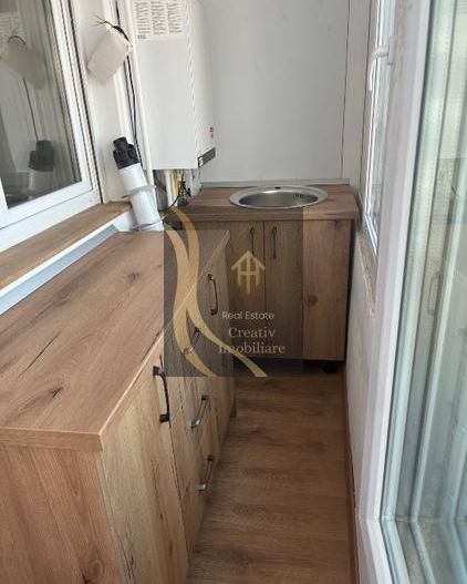 Vând apartament deosebit, zonă ultracentrală, renovat deosebit - Poză 12