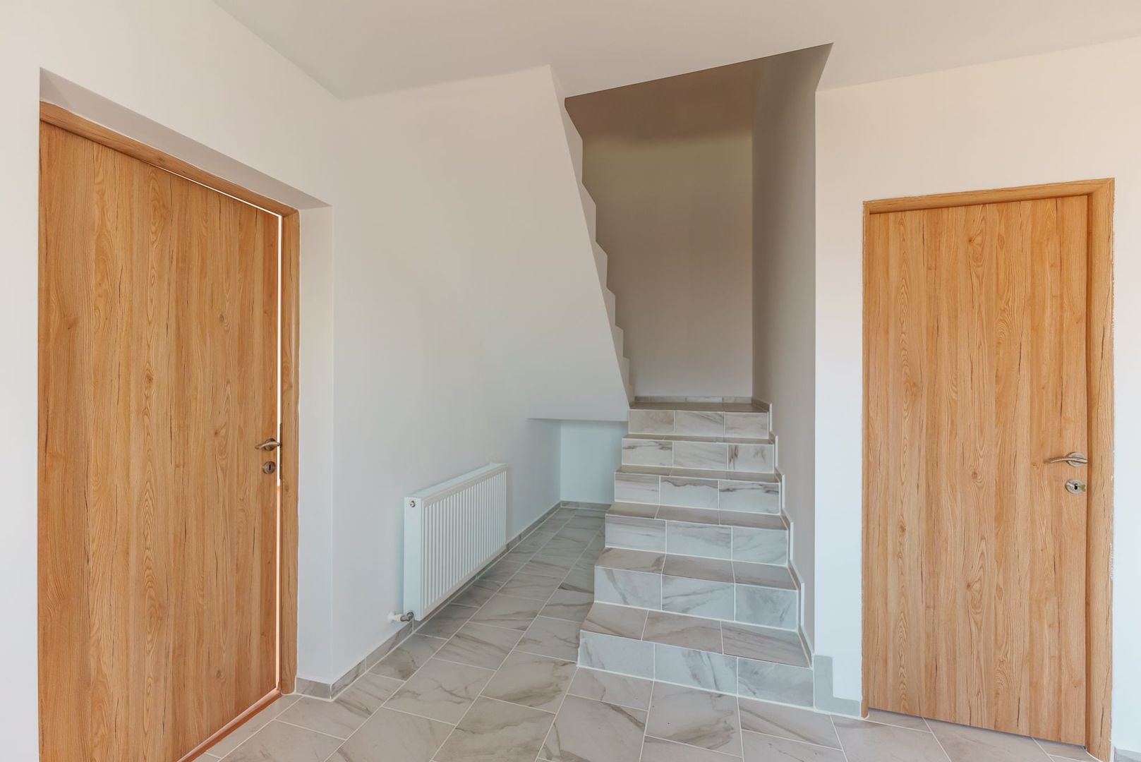 Casă nouă la cheie în Cruceni - Poză 10