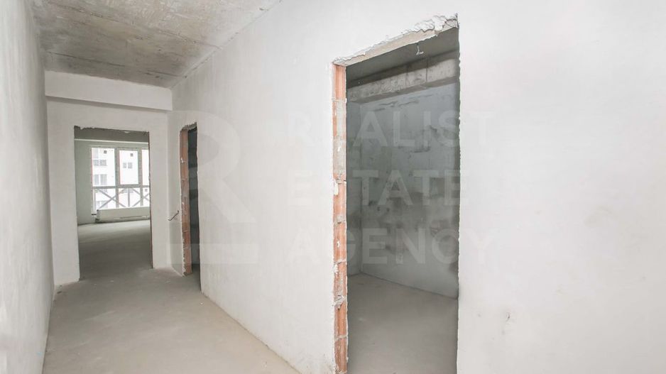 Apartament spațios cu 3 camere pe str. Trandafirilor - Poză 14