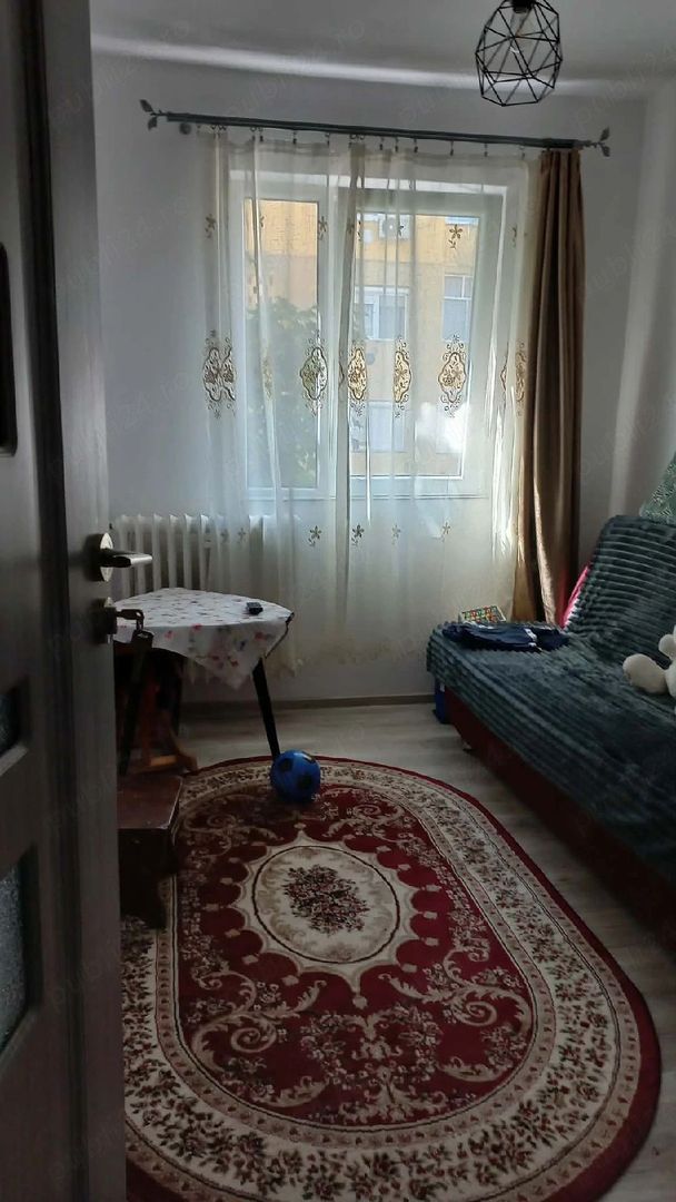 BRASADAS vinde ap 3 cam etaj 1 14 Mai. - Poză 6