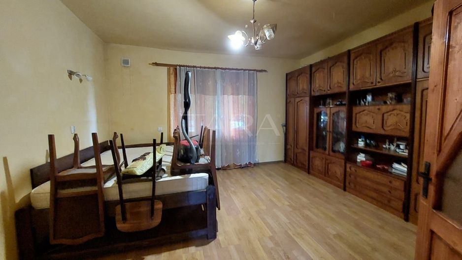 Casă cu potențial în Gruia – 4 camere, pod generos, zonă liniștită! - Poză 5