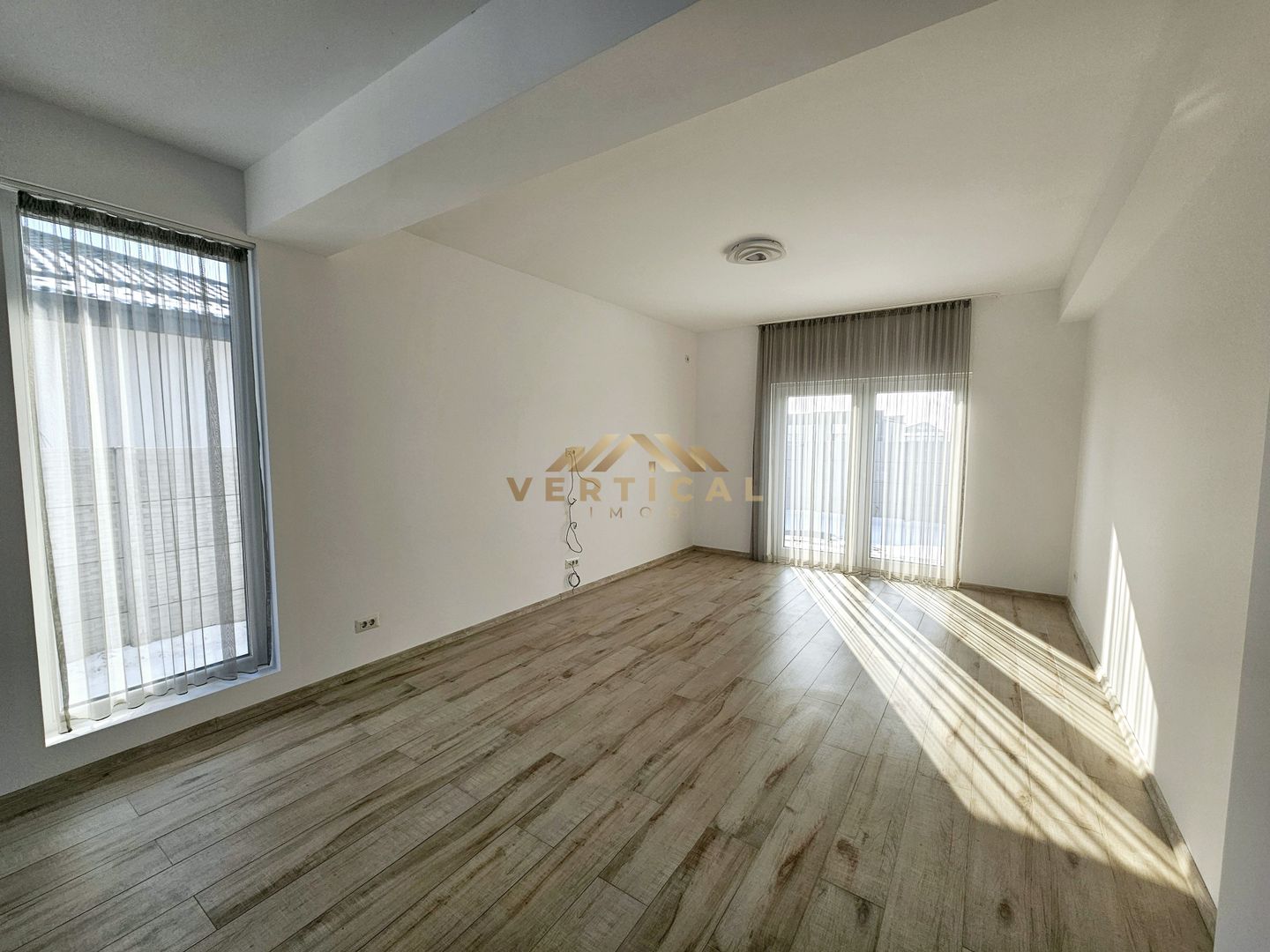 Casa parter de inchiriat cu 3 camere - comuna Berceni - Poză 19