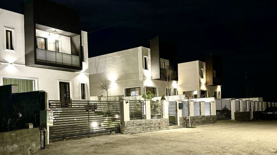 Casa Bucium, Mobilata , cu Piscina Dezvoltator - Poză 2