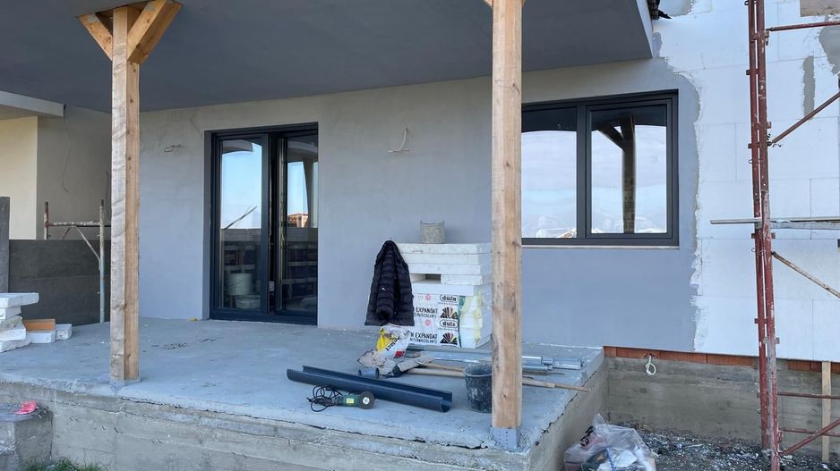 Duplex despartit prin camera tehnica - 5 camere - Mosnita - Poză 16