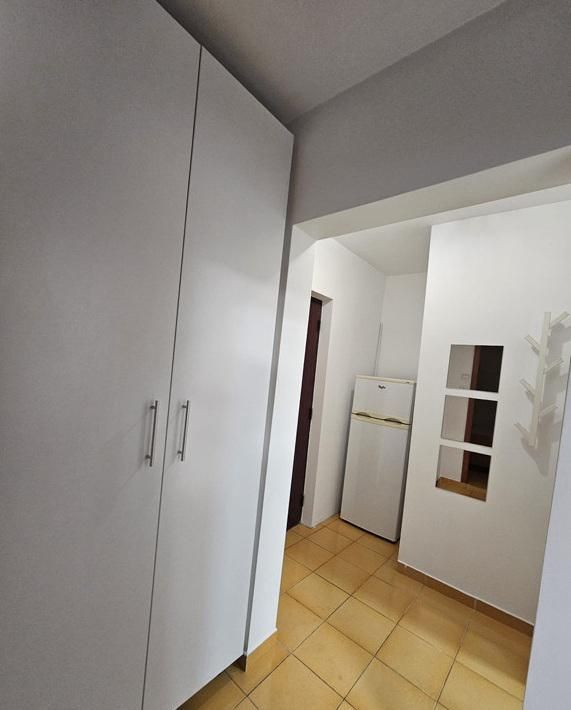 GARSONIERA TINERETULUI, BUCATARIE INCHISA, MODERN, METROU 13 MINUTE - Poză 5