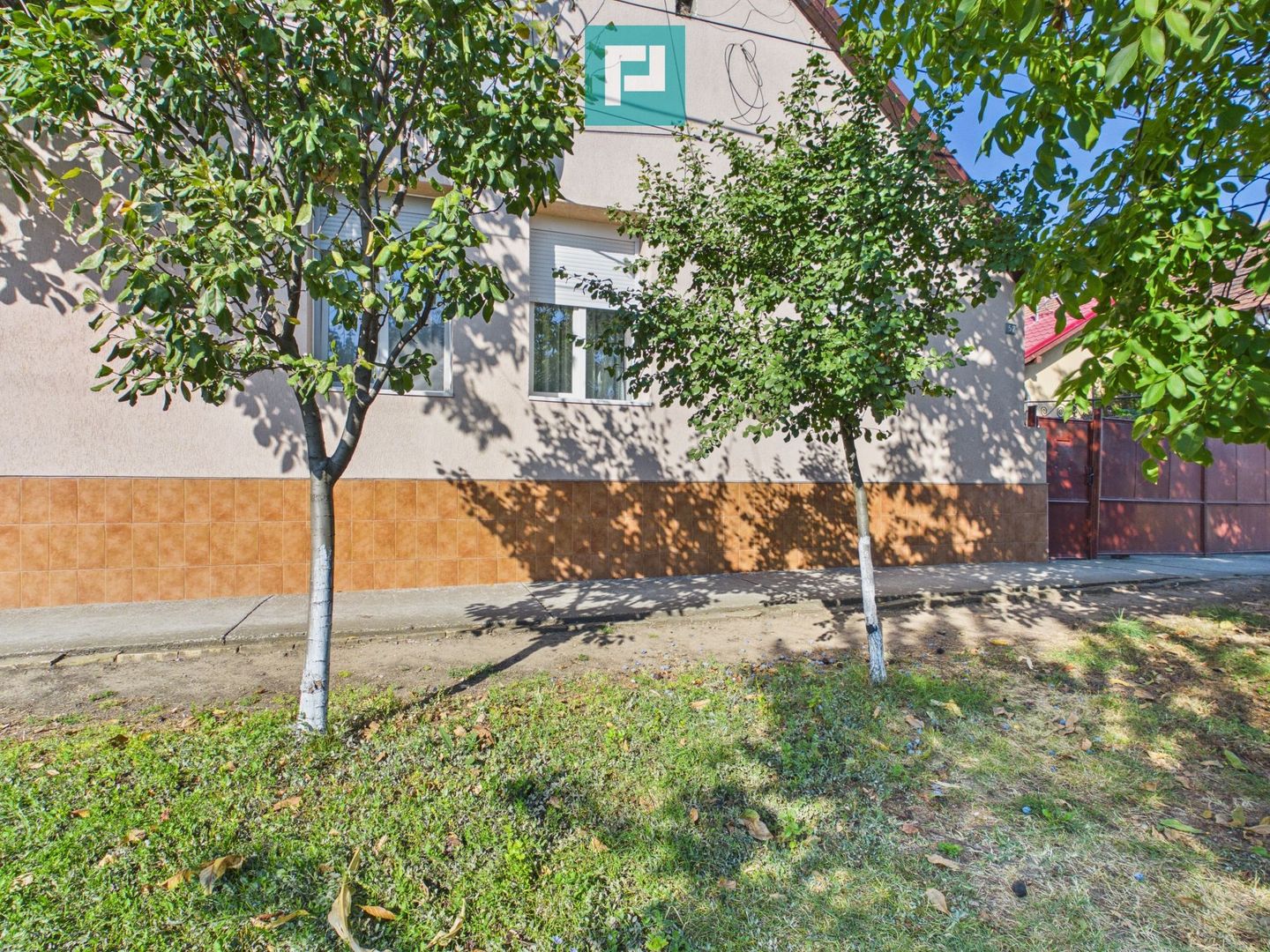 Casă 130 mp și teren de 864 mp - Cărpiniș - Poză 2