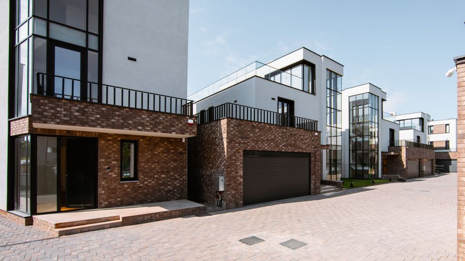 VILA SUPERBĂ CU 4 DORMITOAARE ȘI PISCINA LA INCHIRIERE - Poză 42