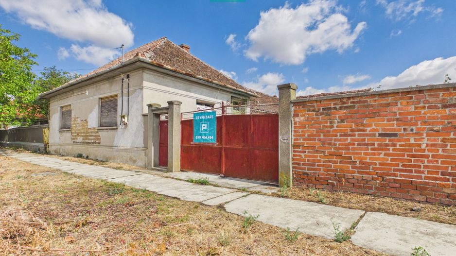 Casă cu potențial și teren 1.440 mp  - Sântana - Poză 2