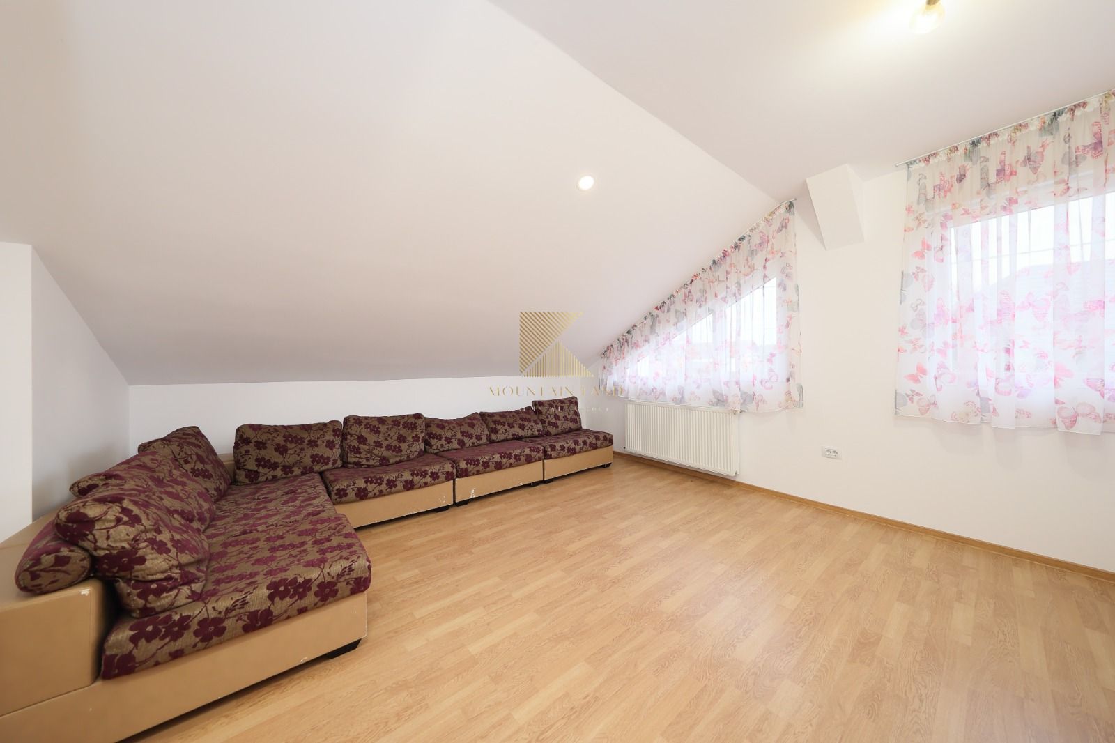 Proprietate mixtă cu spațiu comercial și locuință, Cristian - Poză 8