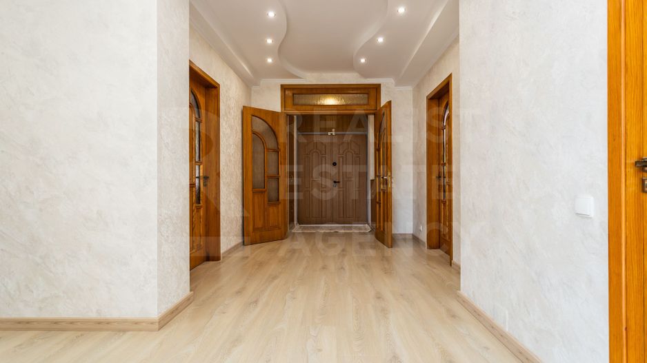 Vânzare, casă, 5 camere, str. Basarabilor, Buiucani - Poză 7