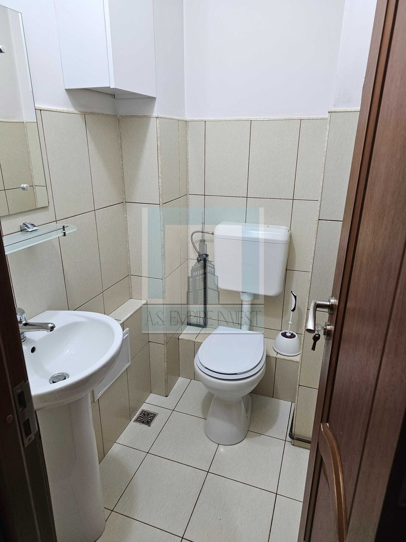 De vanzare apartament 4 camere/ zona Tractorul - Poză 6