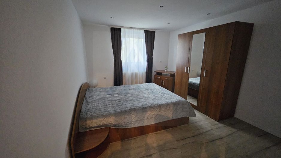 Casa individuala 144 mp utili garaj subteran pivnita si curte Turnisor - Poză 9