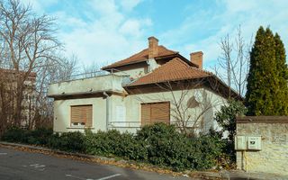 Ultracentral, apartament in casa, pretabil locuit si/sau birouri - Poză 2