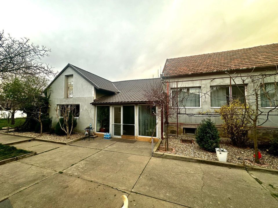 Casa moderna, 2 corpuri de cladire, teren 1000 mp, zona Aradul Nou - Poză 13