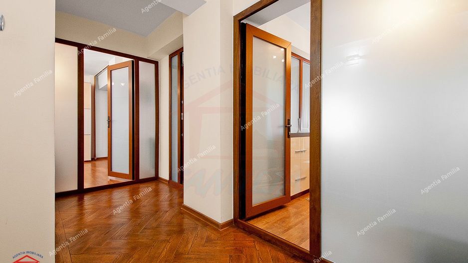 Vanzare apartament cu 4 camere, Faleza bloc Pescarus, etaj 1, sup.135 - Poză 9