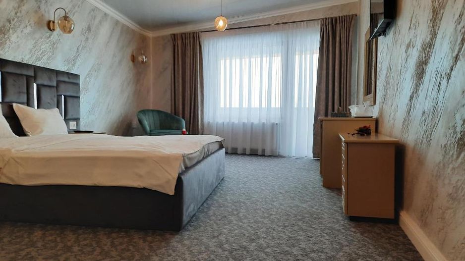Domeniu turistic, zona pitoreasca, priveliste, aer curat, Fundata, Brasov - Poză 17