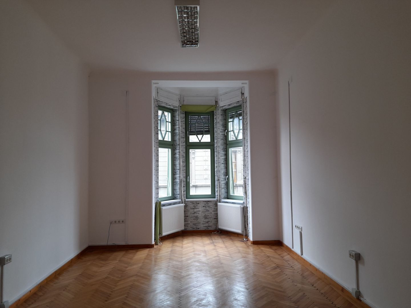 Spatiu birou de inchiriat, situat pe str.I.Vulcan, Oradea - Poză 5
