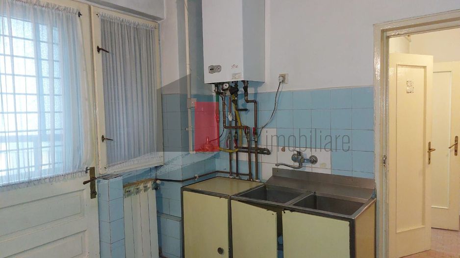 Apartamentul "BEQUEM",  180 mp suprafata totala, CONSOLIDAT, GARAJ IN ACTE, BOXE - Poză 13