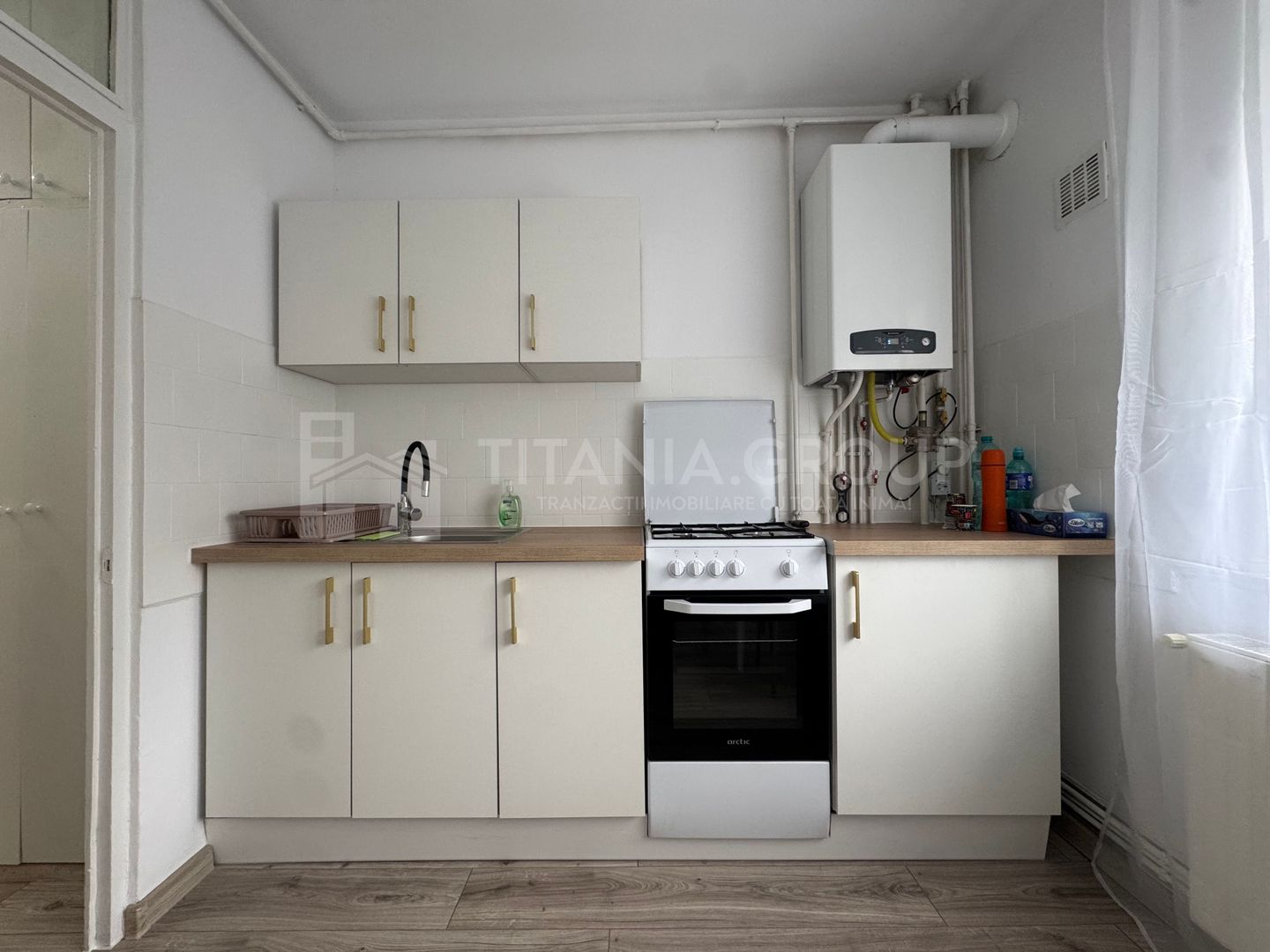 Garsonieră decomandată 38mp, renovată integral, lift nou,  Racadau - Poză 3
