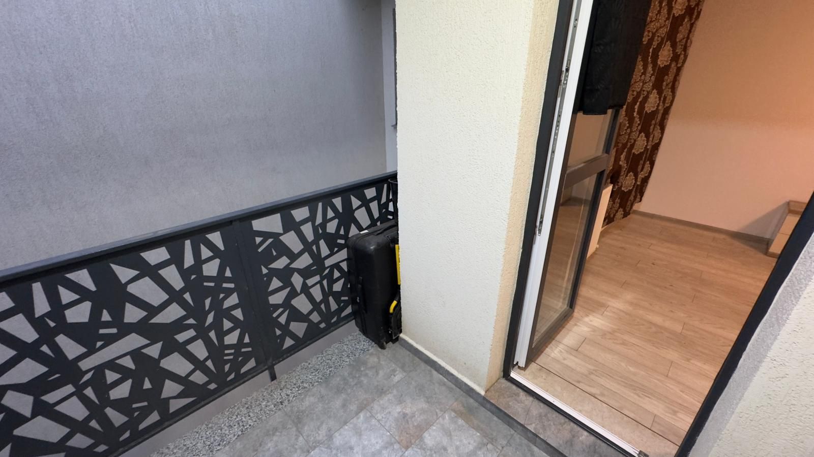 GARSONIERA  MOBILATA, BUCATARIE INCHISA, PARCARE INCLUSA, COMISION 0% - Poză 4