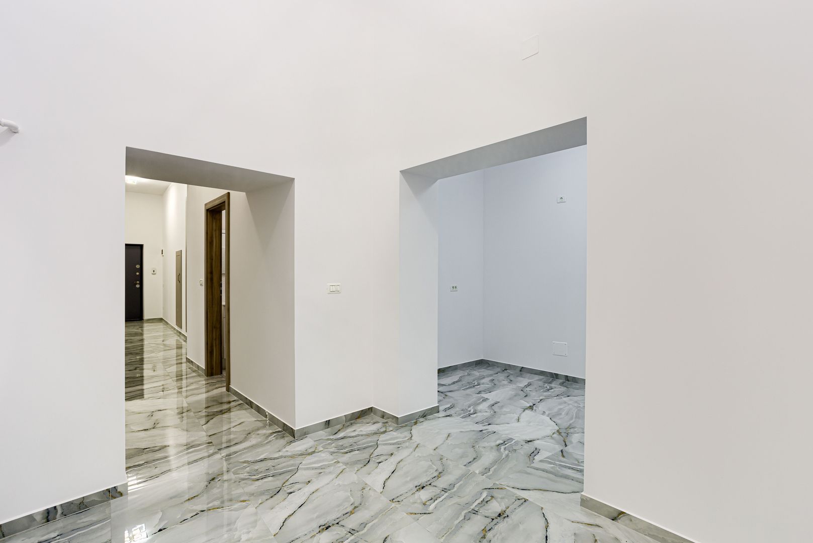 Apartament cu 3 camere zonă Ultracentrală etaj 1 - Poză 6